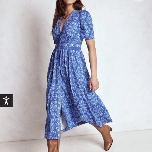Boden Dresses & Skirts - Boden Blue Floral V-Neck Midi Dress